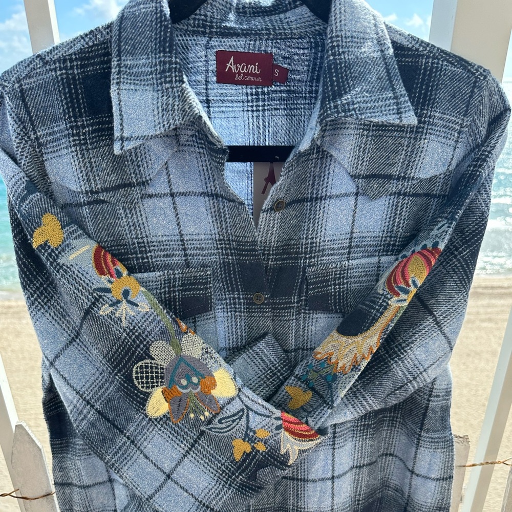 Avanti Blue and Navy embroidered Shirt